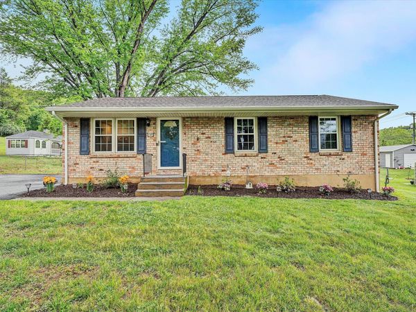 52 Hillview DR , Roanoke, VA 24019