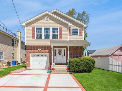 165 Wellesley Street Hempstead, NY 11550