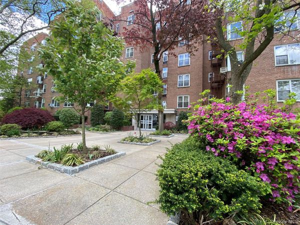 209-80 18th Avenue , Unit 2G, Bayside, NY 11360