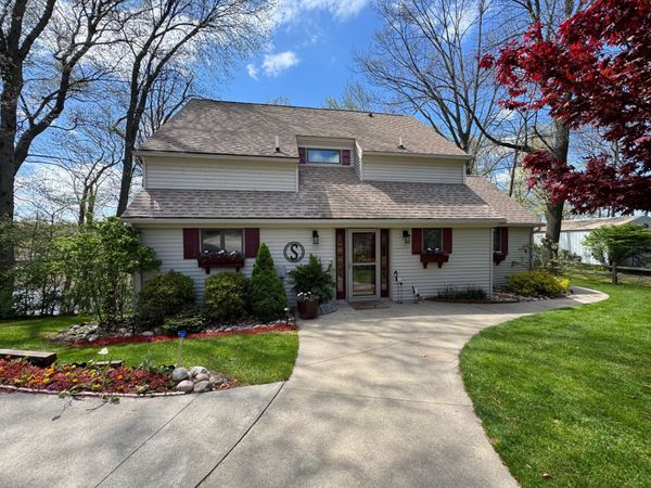 11003 South, Plainwell, MI 49080