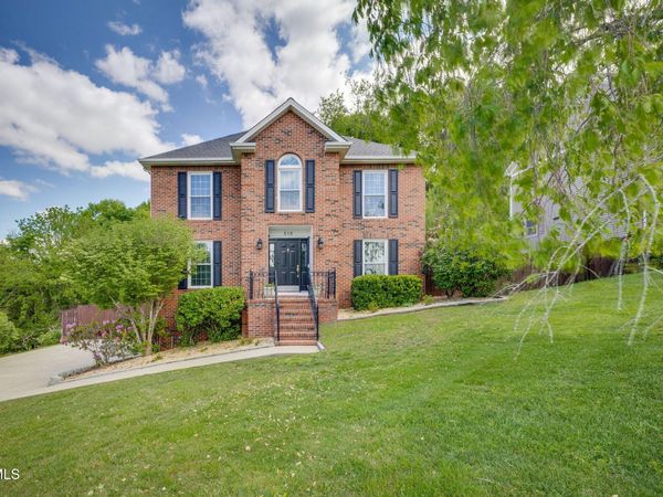 216 Fox Chase Drive, Kingsport, TN 37664