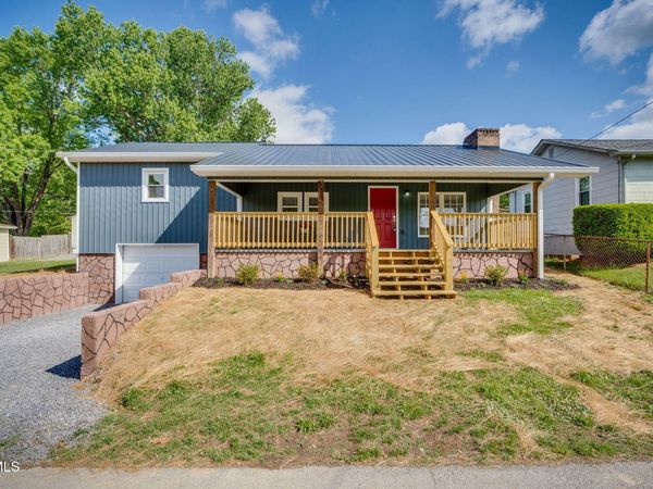 306 Hemlock Street, Mount Carmel, TN 37645