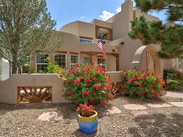 6334 Mojave Street NW, Albuquerque, NM 87120