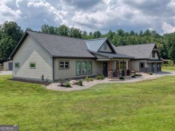 186 Rice Landing Court, Hayesville, NC 28904