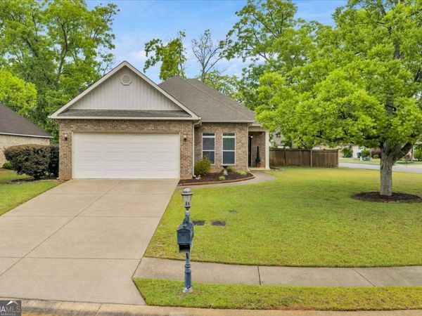 200 Greythorne Drive, Kathleen, GA 31047