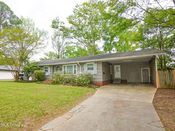 1923 Cherokee Drive, Jackson, MS 39211