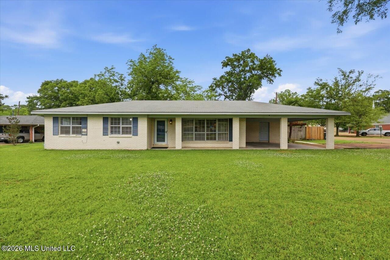 305 Boehle Street, Pearl, MS 39208 Main Photo