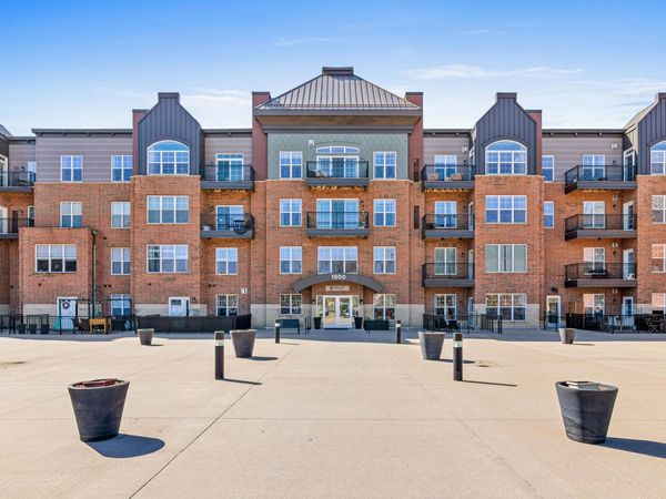 1800 Graham Avenue , Unit 121, Saint Paul, MN 55116