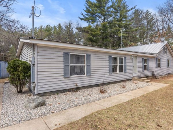 8233 Beech Avenue, Howard City, MI 49329