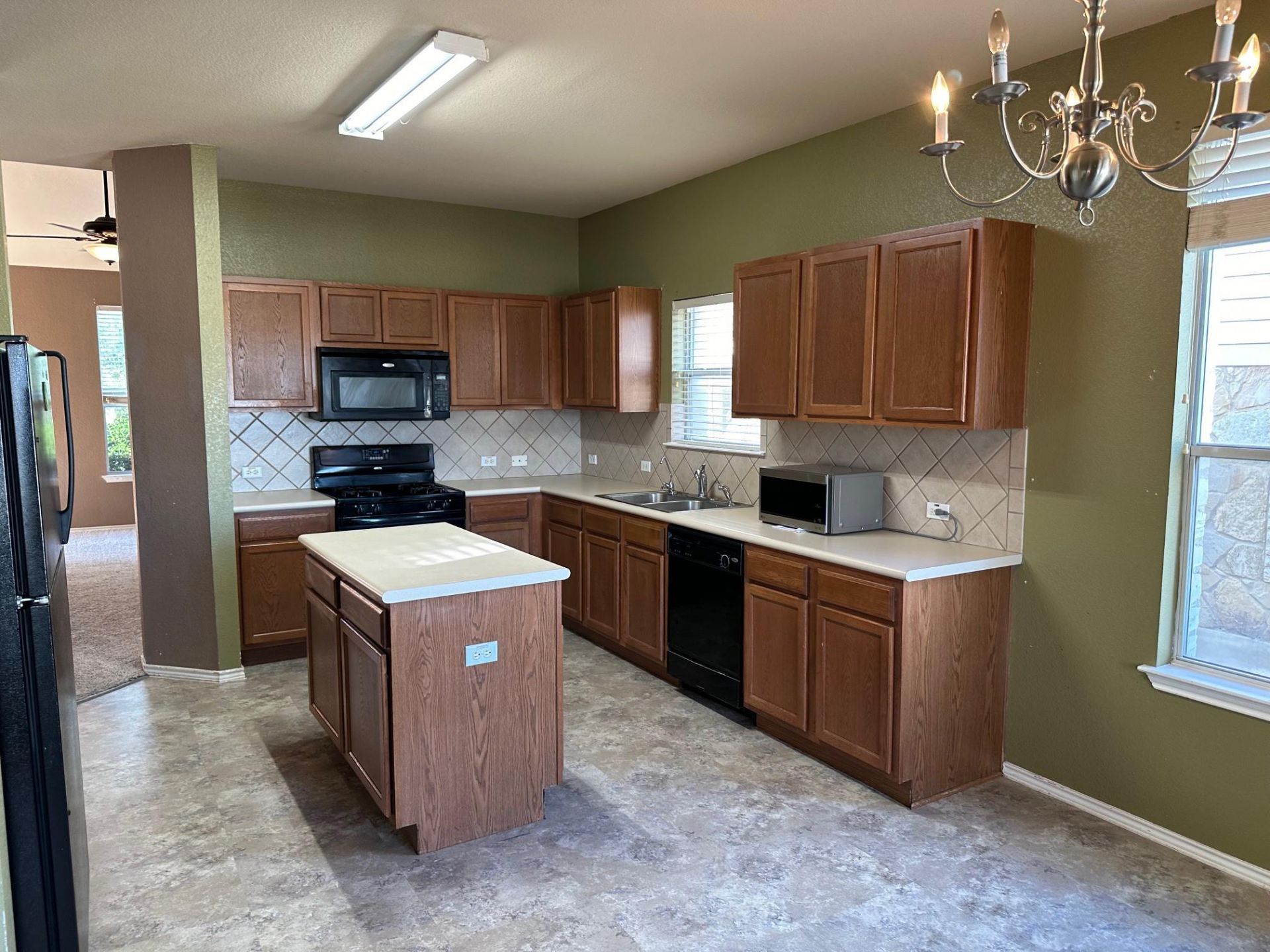 221 Yucca House Dr, Pflugerville, TX 78660 Main Photo