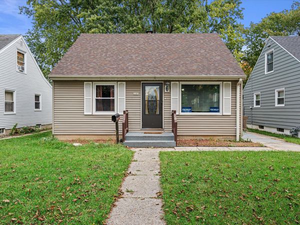 4480 N 83rd St, Milwaukee, WI 53218