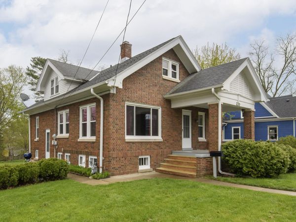 220 Fox St, Mukwonago, WI 53149