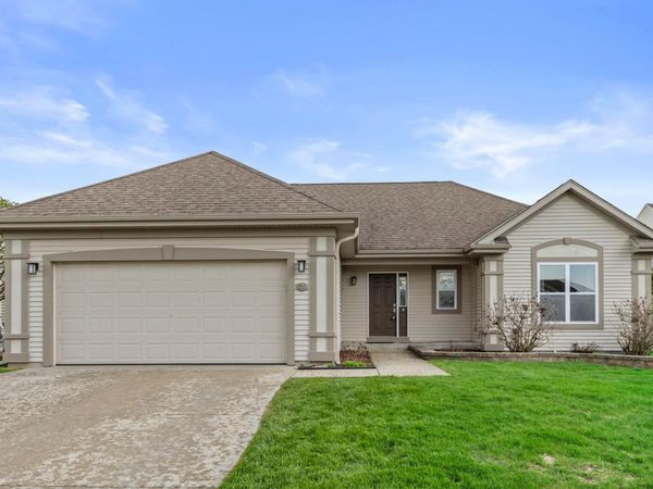 226 Reeds Dr, West Bend, WI 53095