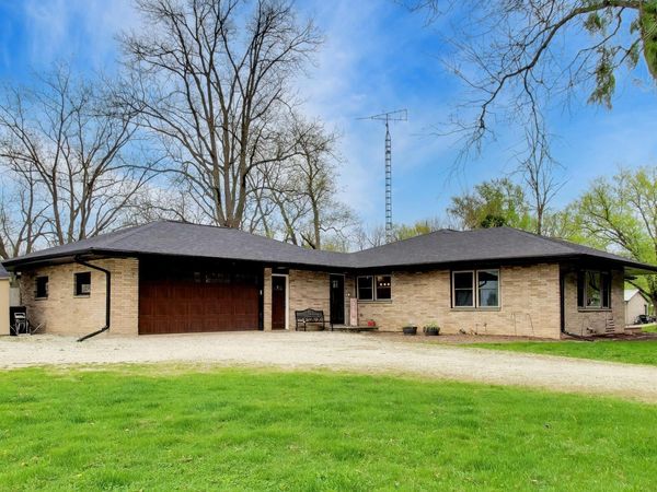 N2496 Main St, Sharon, WI 53114