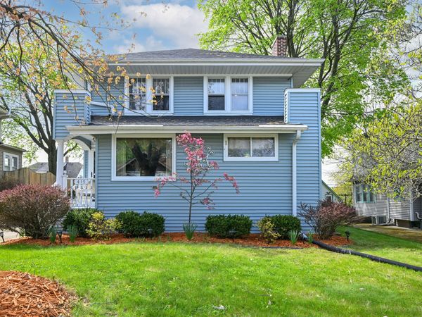 415 E College Ave, Waukesha, WI 53186