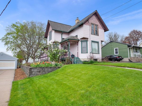 116 N Washington Ave, Waukesha, WI 53188