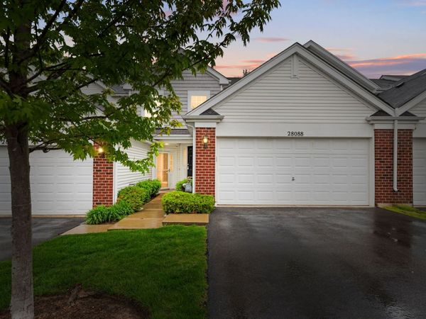 28088 W Niagara Street , Lakemoor, IL 60051