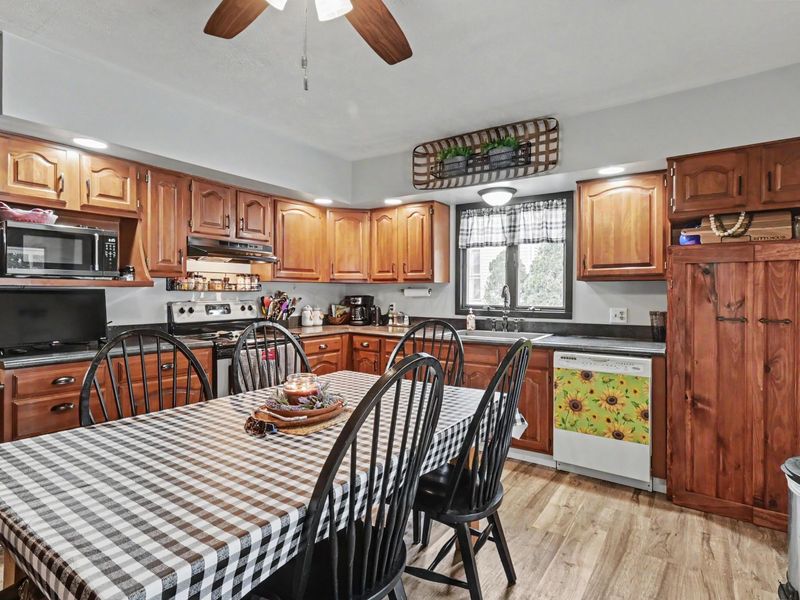 427 Wallace Avenue , Bucyrus, OH 44820 Photo 7
