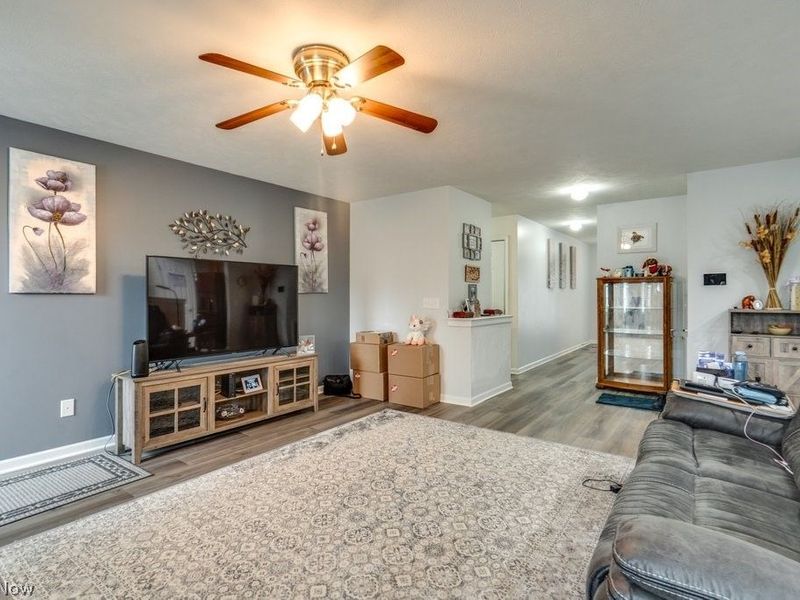 1240 Winter Fern Avenue , Akron, OH 44312 Photo 4