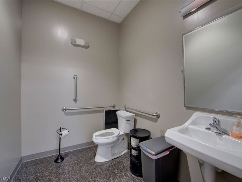 11716 Detroit Avenue , Lakewood, OH 44107 Photo 4