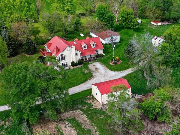55158 260th Avenue, Chariton, IA 50049