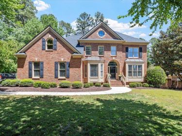 7253 Manor Oaks Drive, Raleigh, NC 27615