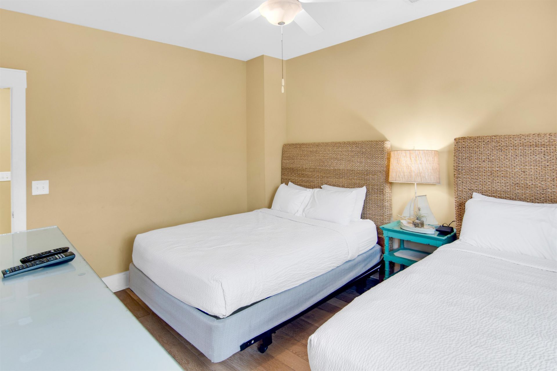 451 Banyan Place  Photo 29