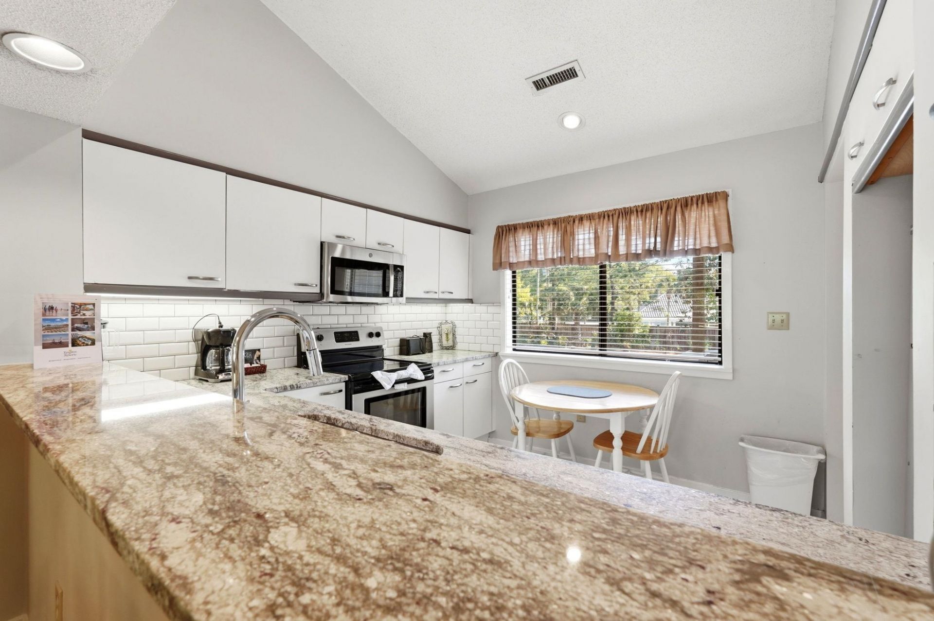 110 Hartland Dr.  Photo 15