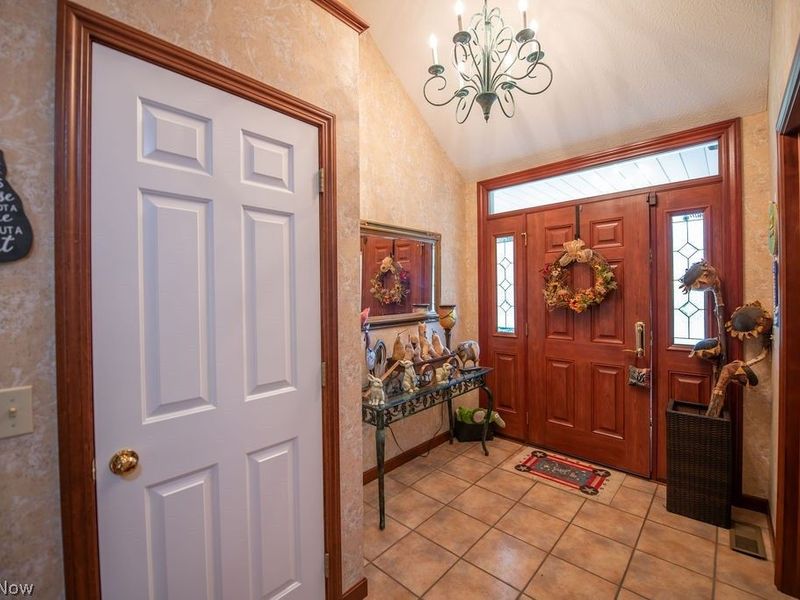 113 Howard Drive, Dover, OH 44622 Photo 13