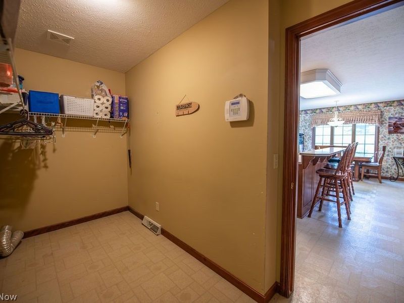 113 Howard Drive, Dover, OH 44622 Photo 23