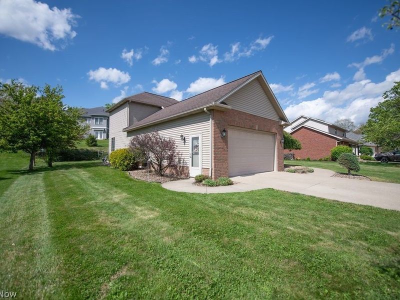 113 Howard Drive , Dover, OH 44622 Photo 6