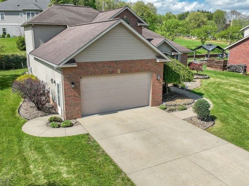 113 Howard Drive, Dover, OH 44622 Photo 8