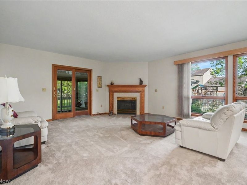 358 Tessa Place , Cortland, OH 44410 Photo 13