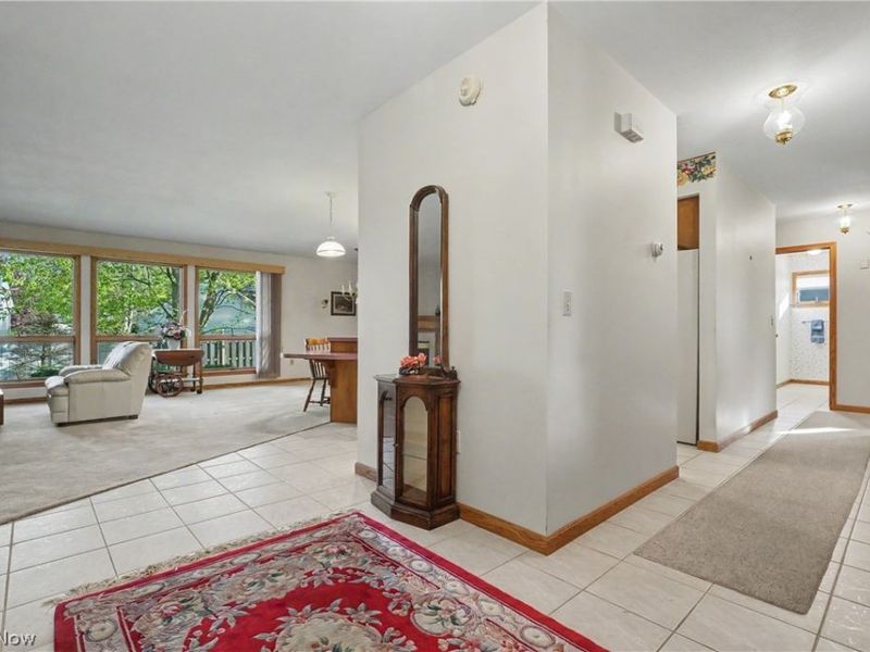 358 Tessa Place, Cortland, OH 44410 Photo 14