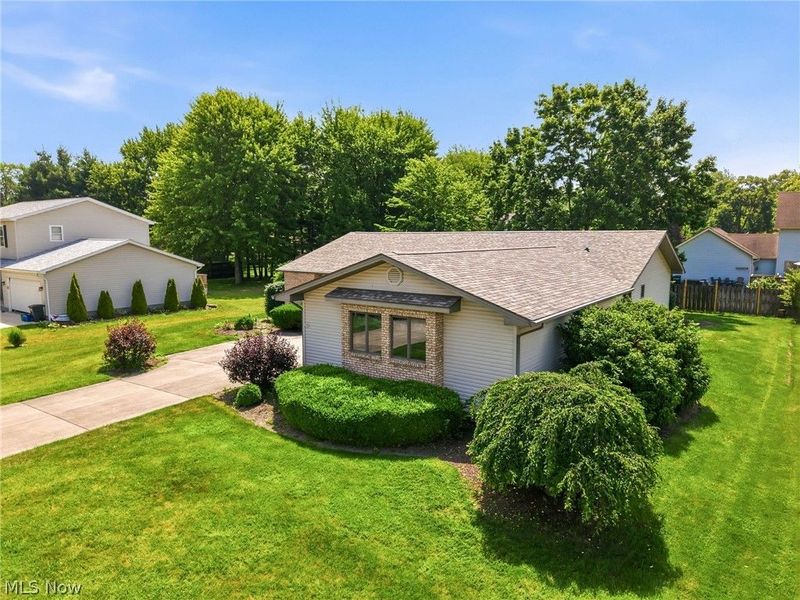 358 Tessa Place, Cortland, OH 44410 Photo 17