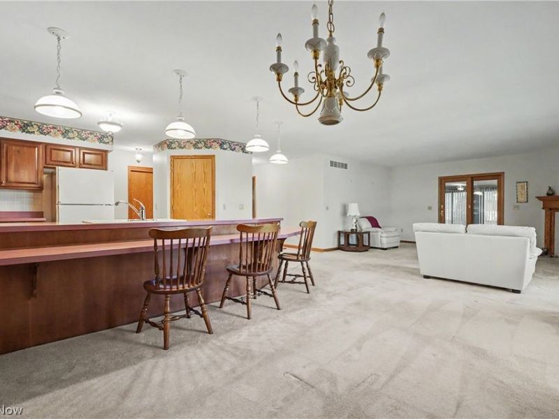 358 Tessa Place, Cortland, OH 44410 Photo 4