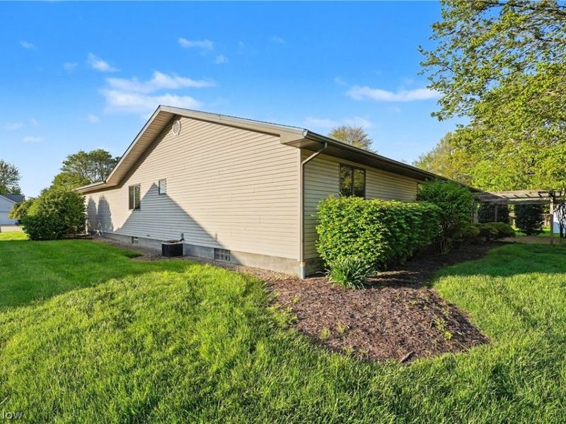 358 Tessa Place , Cortland, OH 44410 Photo 41