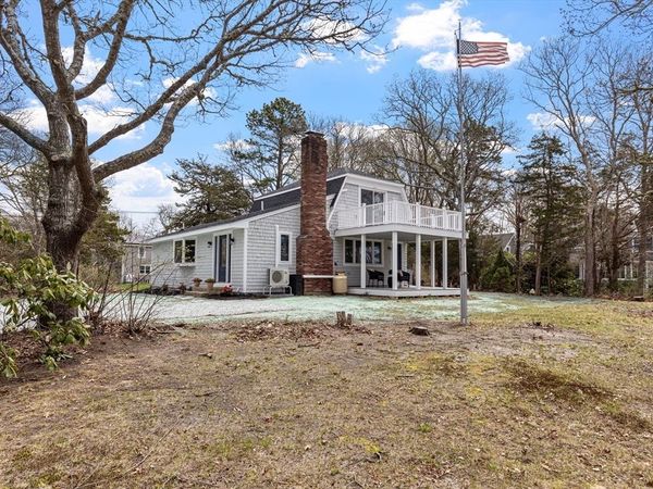 5 Bell Rd Ext, Bourne, MA 02532