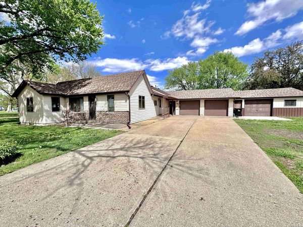 1313 4th Street, Onawa, IA 51040
