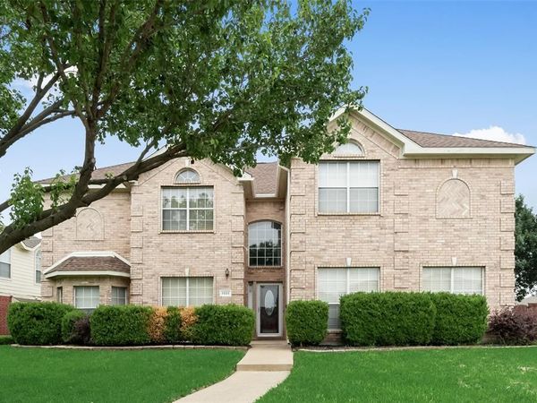 1521 Mountain Laurel Lane, DeSoto, TX 75115
