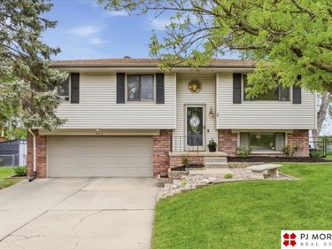 7717 Cottonwood Avenue , La Vista, NE 68128