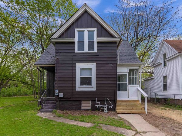 1015 N Winnebago Street, ROCKFORD, IL 61103