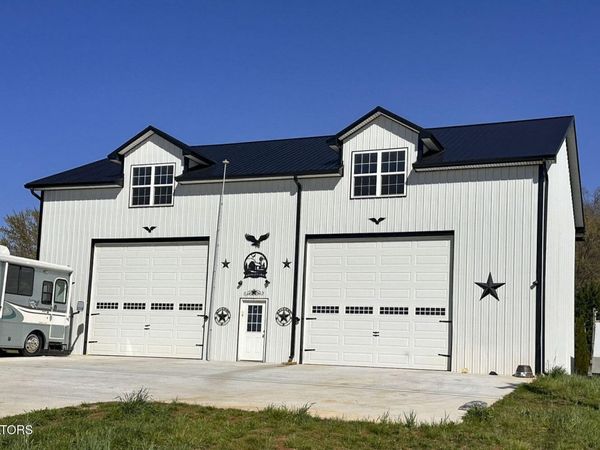 613 Ross Drive, Dandridge, TN 37725