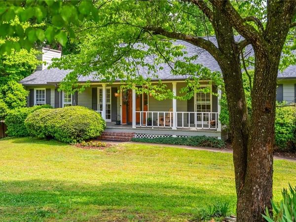 1301 Kensington Lane , Woodstock, GA 30188