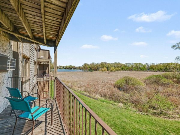 1304 W Medicine Lake Drive , Unit 221, Plymouth, MN 55441