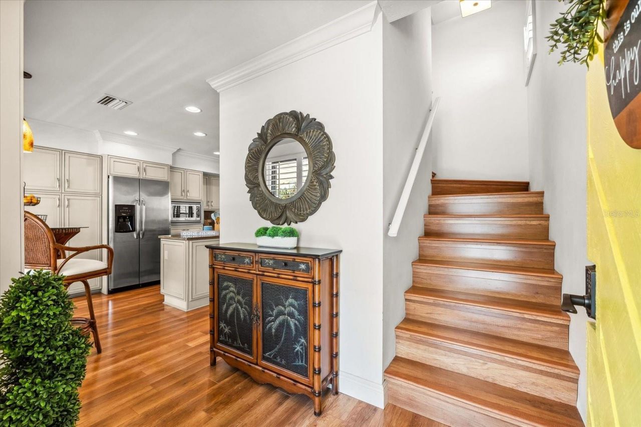 548 Beach Road, Unit A540, Sarasota, FL 34242 Photo