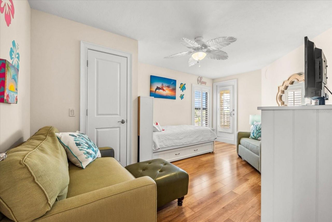 548 Beach Road, Unit A540, Sarasota, FL 34242 Photo