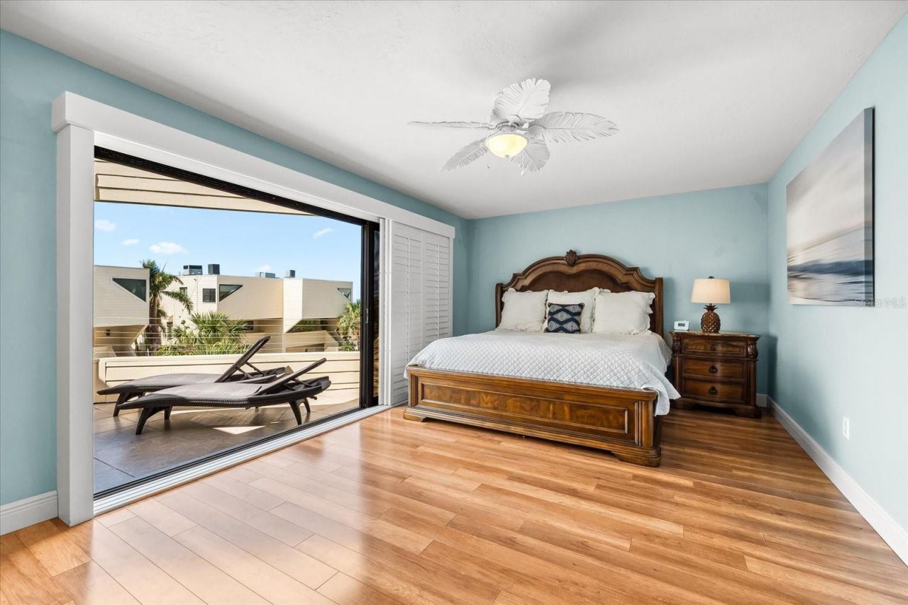 548 Beach Road, Unit A540, Sarasota, FL 34242 Photo