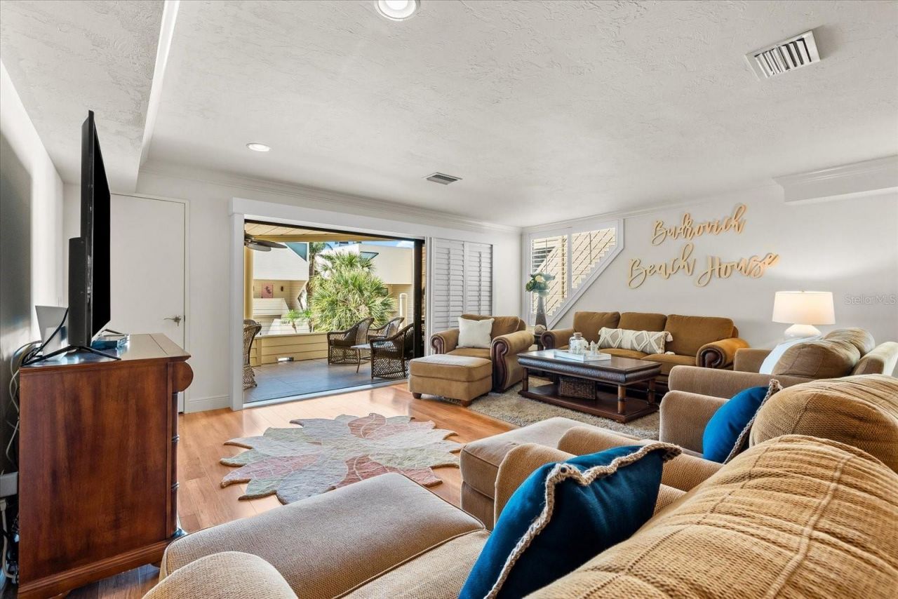 548 Beach Road, Unit A540, Sarasota, FL 34242 Photo