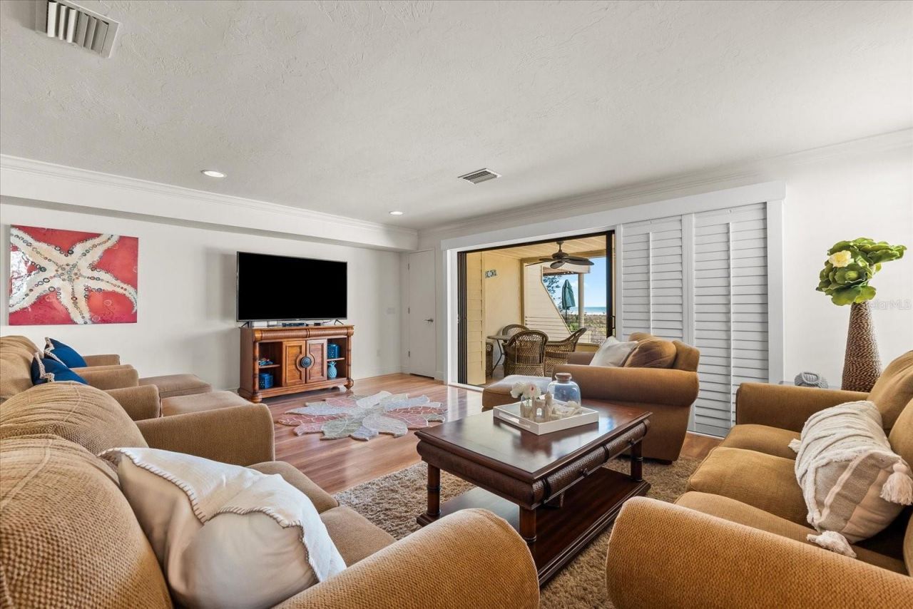 548 Beach Road, Unit A540, Sarasota, FL 34242 Photo